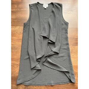 Madison And Berkeley Cardigan Size Med Dark Gray Sleeveless Casual Top